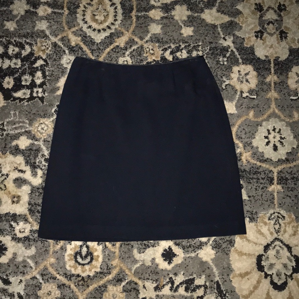 Gap black skirt